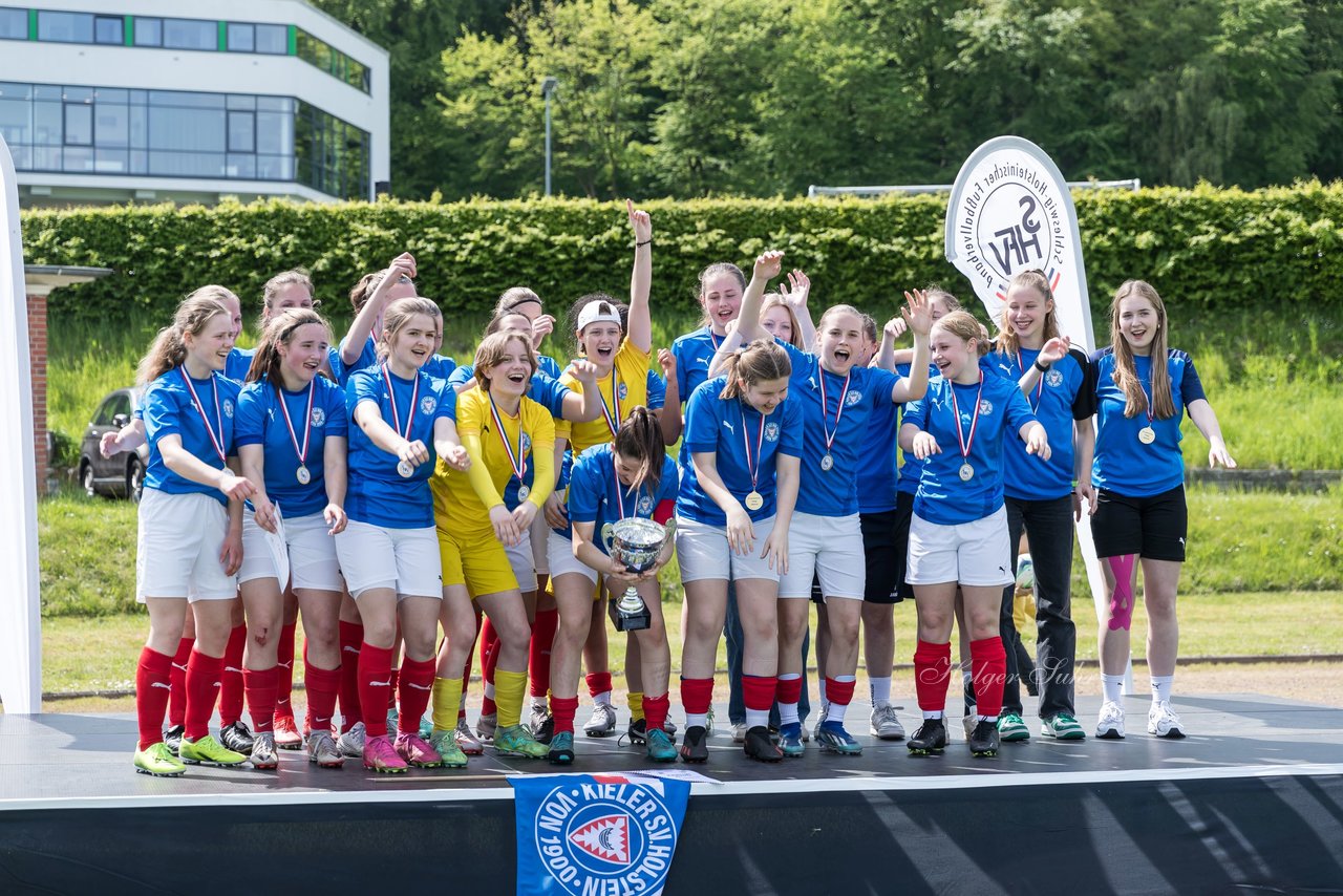 Bild 138 - wBJ SH-Pokalfinale  Holstein-Kiel - SV Viktoria : Ergebnis: 1:0